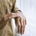 Dlouhotrvající samoopalovací krém: Jak prodloužit efekt opálení? 24 Dlouhotrvající samoopalovací krém: Jak prodloužit efekt opálení?