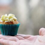 Opálím se přes samoopalovací krém? Fakta o kombinaci s přirozeným sluncem